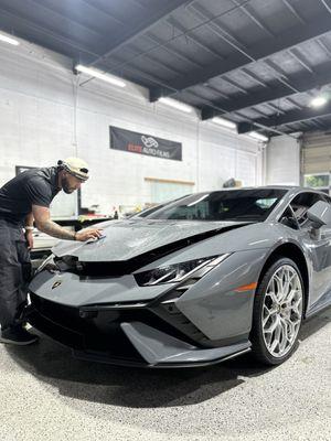 Full PPF on this Lamborghini Huracan Technica