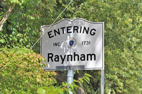 Entering Raynham from Taunton. Lowercase letters.