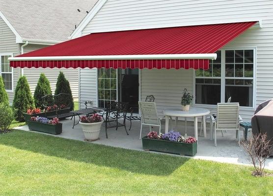 Cool shade for summer and entertaining remote control, projections to 14'