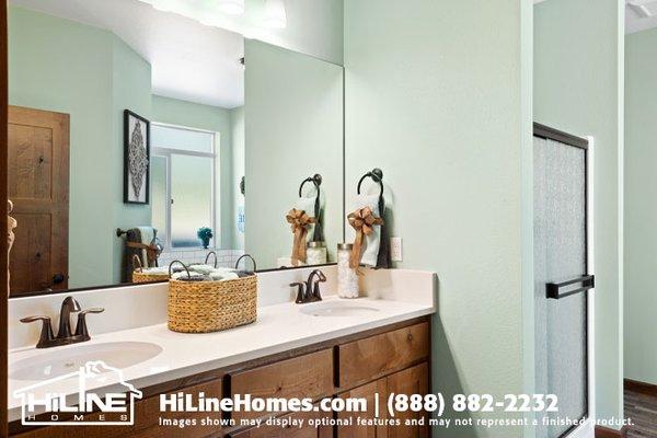 HiLine Homes of Redding Model Home Plan 2232 Primary Bath.