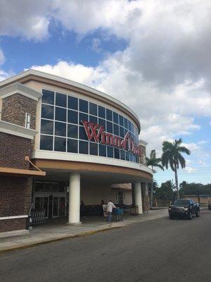 Inside the Winn Dixie