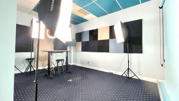 Our taping rooms feature sound absorption, 5-point lighting, HD cameras, video playback, multiple backdrops, and space to rock your audition