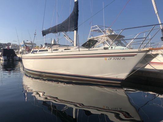 The fantastic learning sailboat Karina Del Mar, a 1987 Catalina 30 - America's Cup Edition, owned by SDSA.