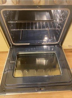 Oven after cleaning service