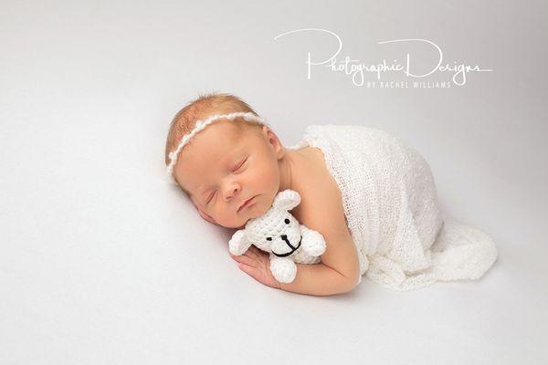 Tulsa Newborn Photographer - Photographic Designs by Rachel Williams.