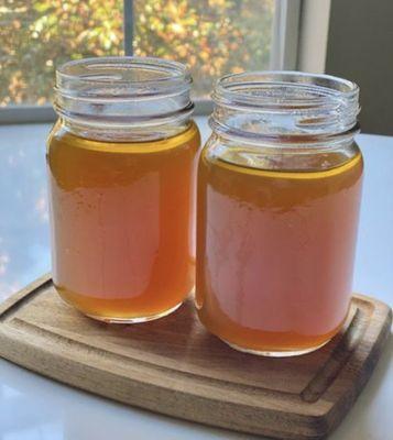 Grass fed Beef bone broth: anajanedelights.blogspot.com