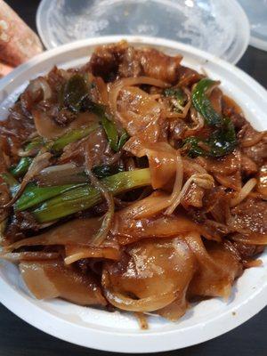 Beef chow fun