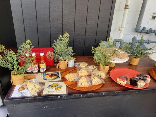 Some grab and go items including baked goods from Honolulu Baking Company