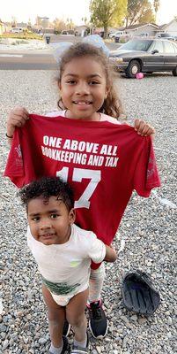 My Niece and Nephew Advertising for US