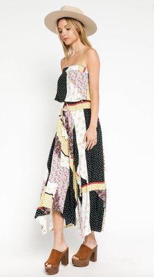 perfect maxi dresses to wear into fall, throw on some cute booties and a denim jacket !