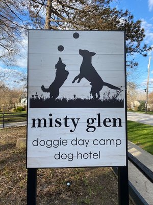 Welcome to Misty Glen Country Retreat for Dogs Doggie Day Camp and Dog Hotel