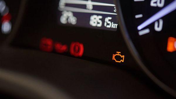 Diagnostics  on engine lights