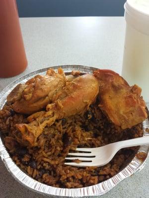 Rice and beans with stewed chicken....yummy my belly is ecstatic!