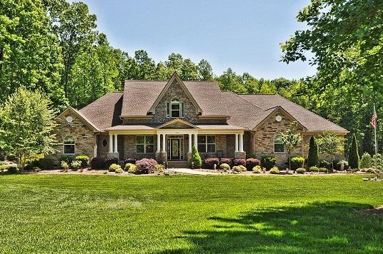 Awesome home for sale in Mt. Ulla. A car enthusiast dream! Must see it!