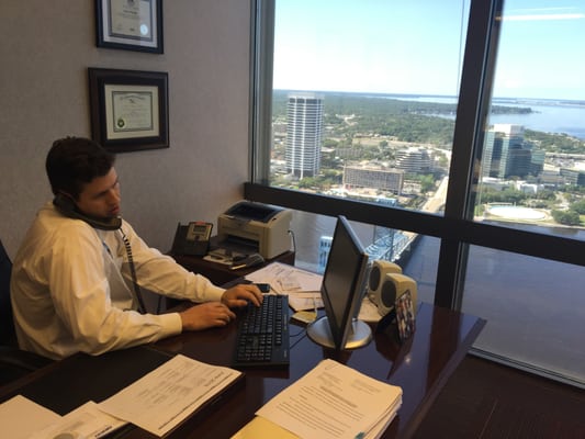 Aaron Makofka helping a client with a Duval County traffic ticket.