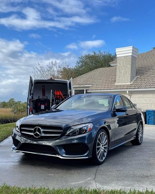 Maintenance Mini Detail on this Mercedes-Benz C300!