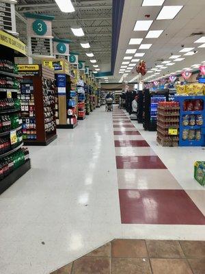 Price Chopper Saugerties NY. Older store, a bit dirty, not the best.