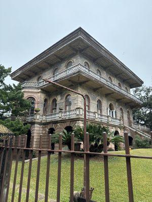 Luling Mansion