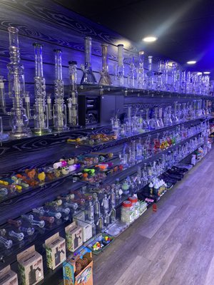 C & R Smoke Shop