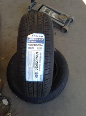 50 dls new  tire 185  65 R 14