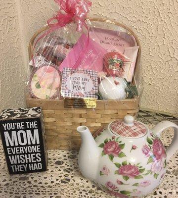 Celebrate that special MOM Grandmother or Nana in your life on Mother's Day-We offer Creative Gift Ideas and fresh Flowers