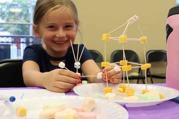 Architectural structures: snack towers