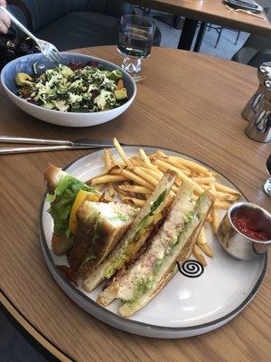 Salad and lobster BLT