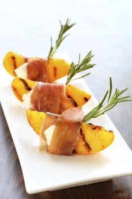 Grilled Peaches with Parma Ham and Goat Cheese