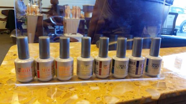 Mood changing polishes