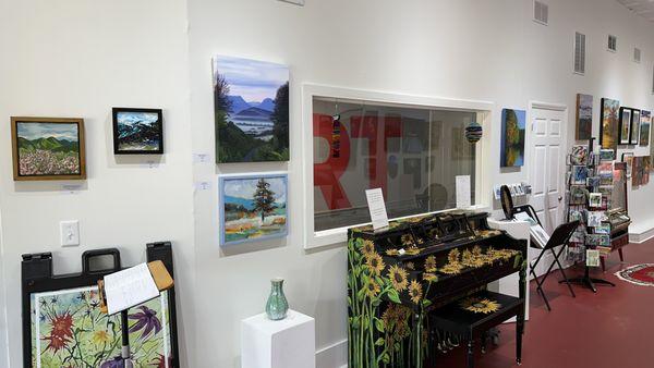 Oxide Gallery's hosted Art Piano - September 2024