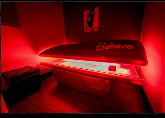 Red light therapy.
Great for reducing full body fine lines and wrinkles, pain management and more.