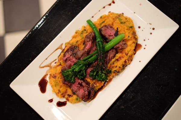 Skirt steak with mash sweet potatoes