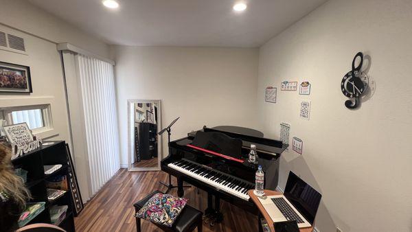 Rehearsal Room #babygrand #piano