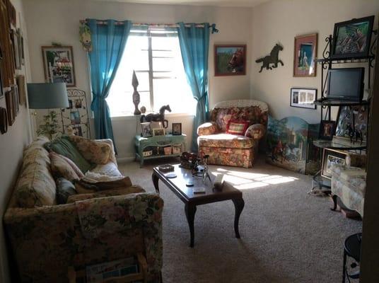 My living room at Arbors of East Atlanta...one of the five closets us on the left.  New carpet and new paint...yay!