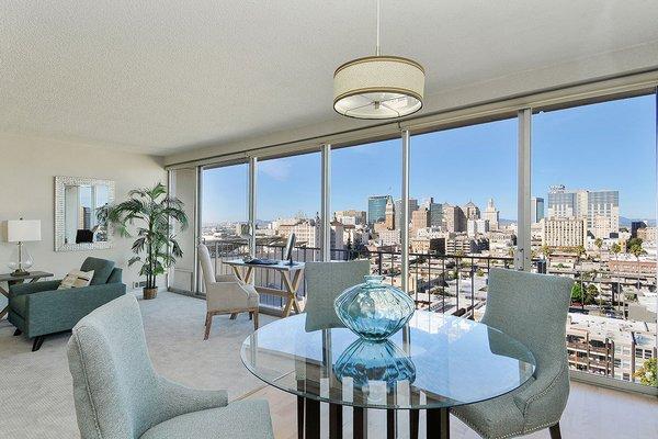 Lakeside Condo at Lake Merritt - Magnificent views!