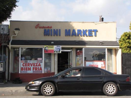 Cuevas Mini-Market