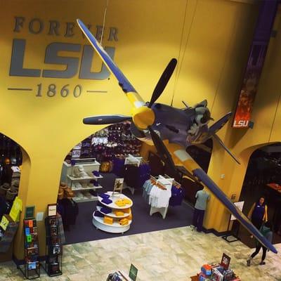 Massive Campus Store  Mike dive-bombs shoppers below Geaux you,Tigers, Geaux!  #NOLA_Haiku  #LSU #LivePurple  #LoveGold