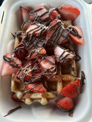 Sugarhouse waffle with Nutella drizzle & strawberries