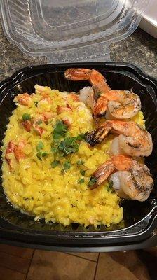 Seafood risotto to go