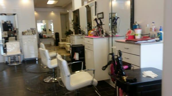 It's a beautiful and clean salon.