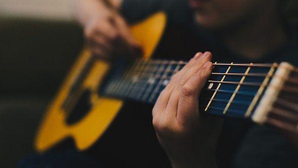 Beginner Guitar Lessons