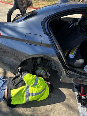 Changing out the shocks in the back of a bmw