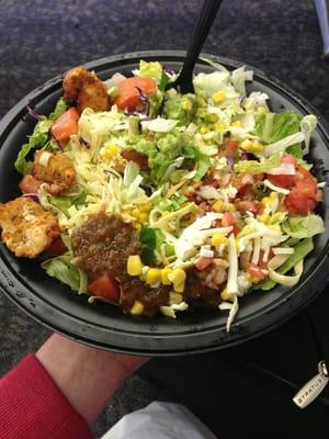 Chicken nugget salad with BBQ salsa