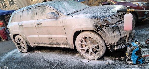 Jeep Srt in for a bath