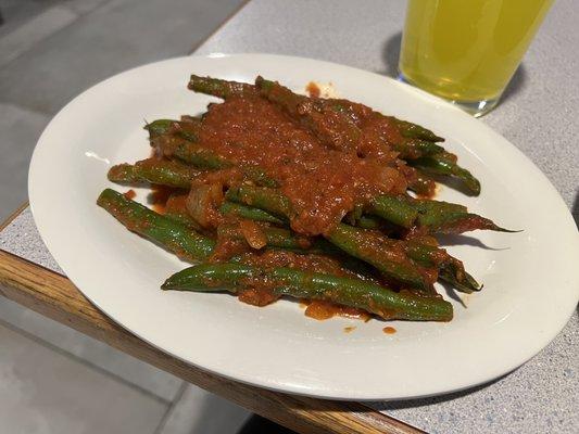 Green Beans in Tomato Sauce