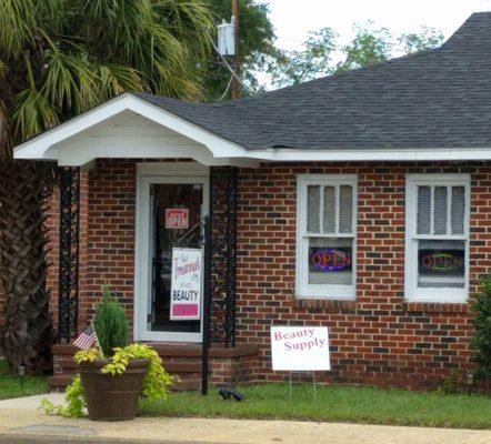 Treanna's Beauty Supply in Reidsville!