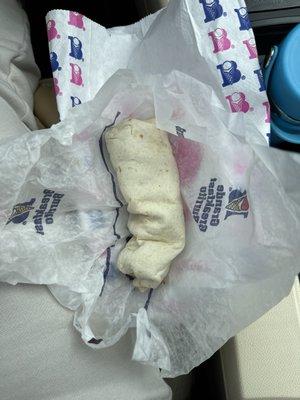 yes, this is supposed to be a grande burrito.