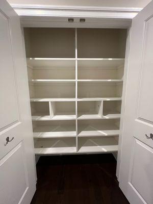 Closet organizer shelves installation