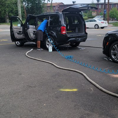 Best Carwash in area!  Super Job Every time!