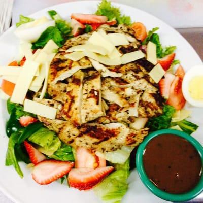 Grilled chicken salad custome made